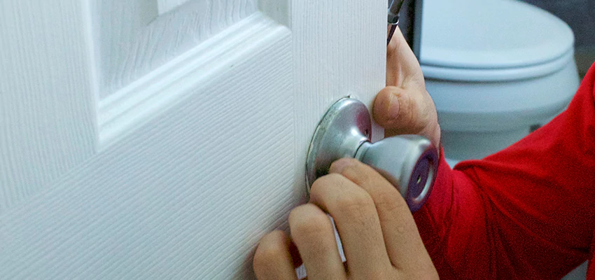 Vintage Door Knob Replacement in Del Aire, CA